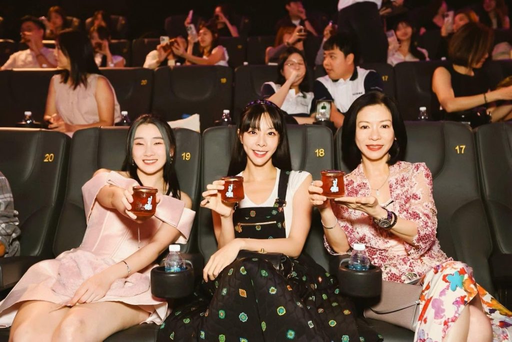 照片回顾|见证姐妹公司千年媒体《盛装之下》首映盛典 7 照片回顾|见证姐妹公司千年媒体《盛装之下》首映盛典 7